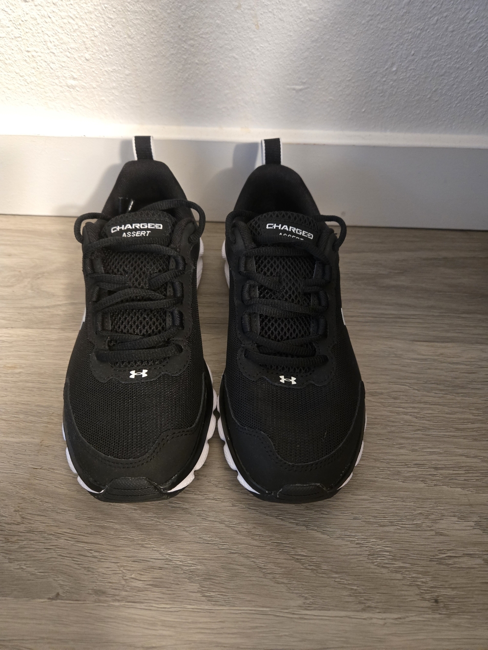 Under Armour Charged Assert Running Shoes Black
